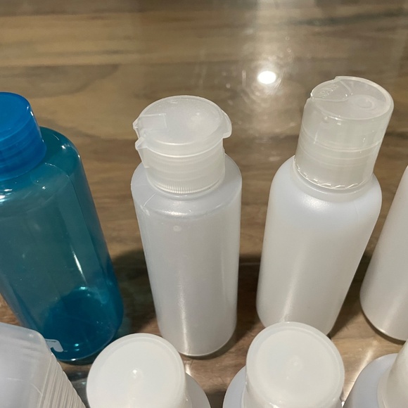 New 11-Piece Mixed Set Travel Toiletry Bottles - Picture 8 of 9